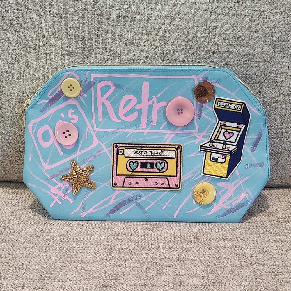 Lancōme Paris "Best Of The 90's" Theme Cosmetic Bag•Never Used• Fun 🩷💜💙